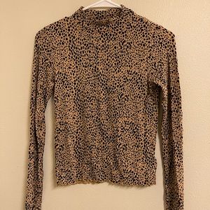 American Eagle Cheetah Longsleeve